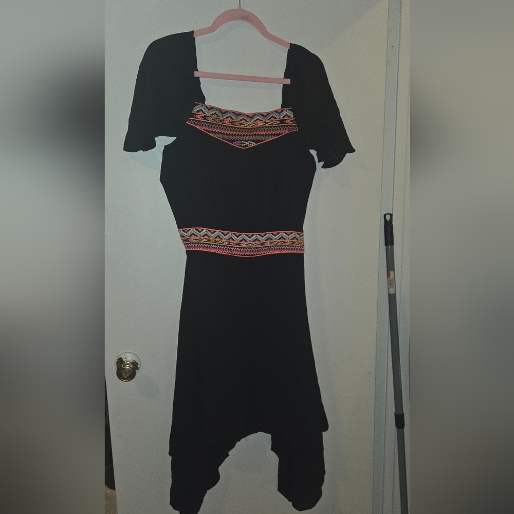 Vertigo Pink and Black Off-Shoulder Asymmetrical Embroidere Sundress  B3 - Picture 3 of 10